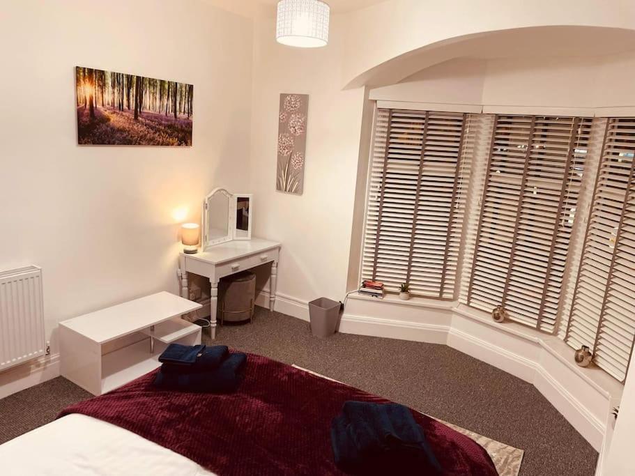Luxury Suite 3 Bed Apartment Sleeps 6-8 Блэкпул Экстерьер фото